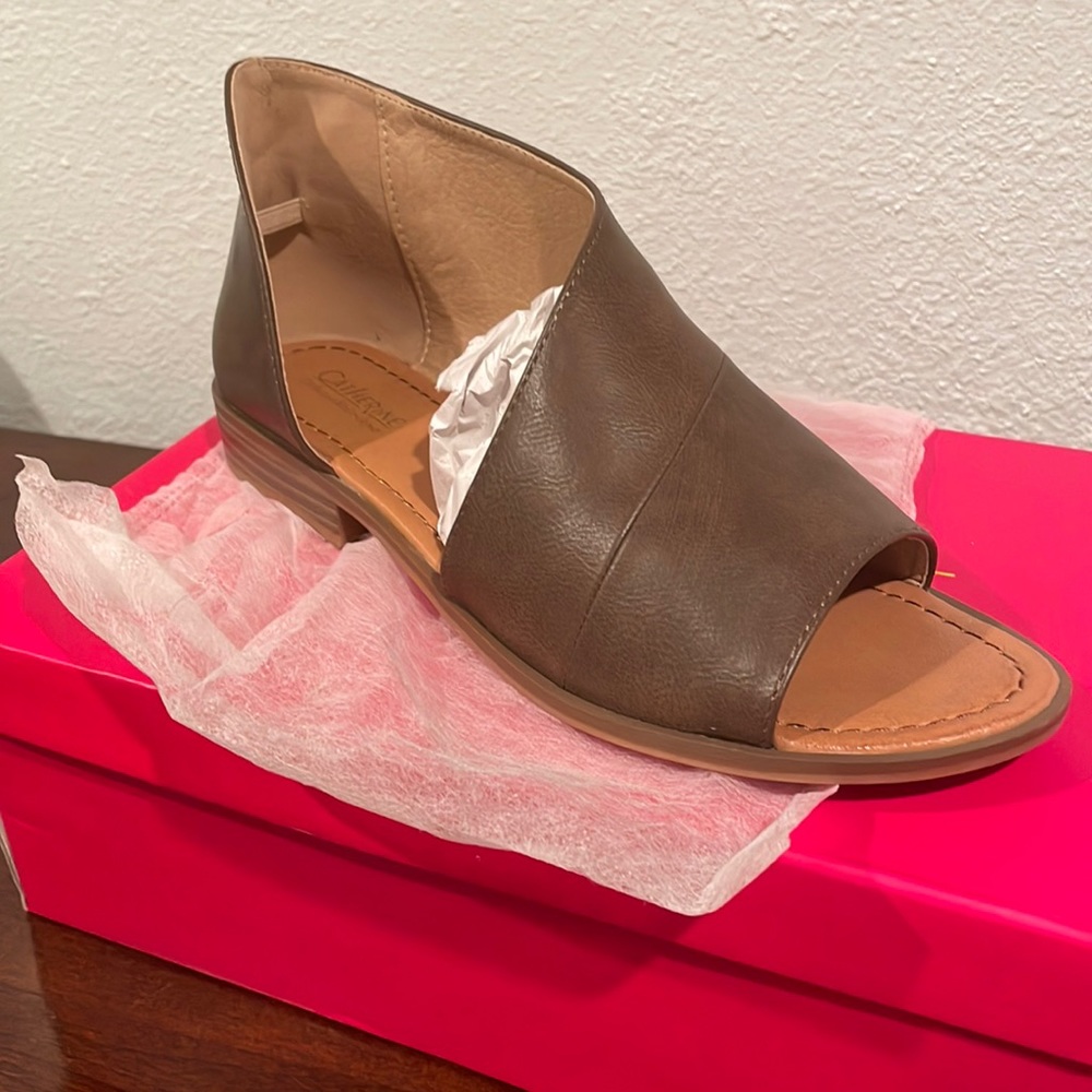 NIB Catherine Malandrino Theorie Sandals Brown S.9